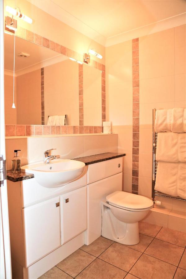 Millfields Hotel Гримсби Экстерьер фото